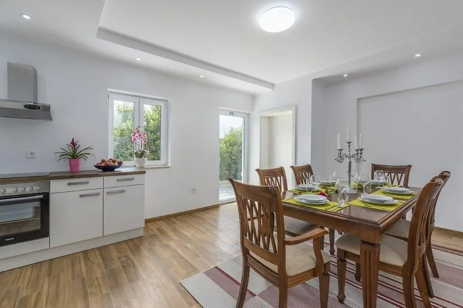 Villa Luana With Private Pool In Beautiful Rovinj Croatia