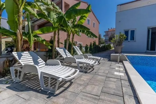 Villa Luana With Private Pool In Beautiful Rovinj