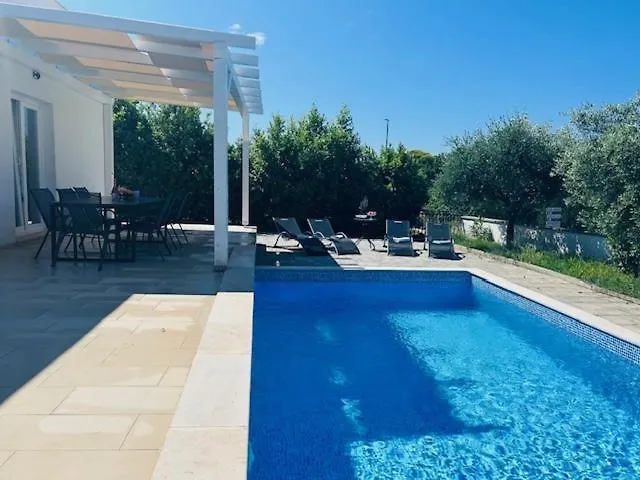 Villa Luana With Private Pool In Beautiful Rovinj